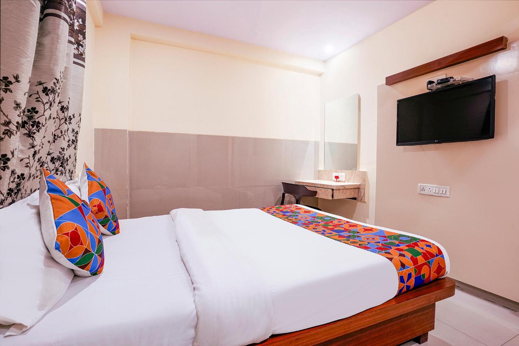 Fabhotel Everest 4*
