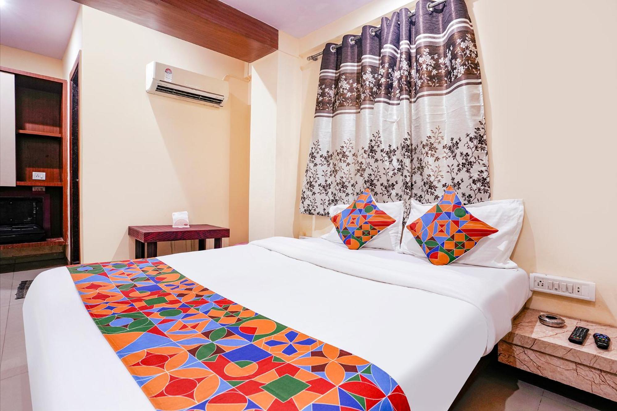 Hotel Fabhotel Everest 4*