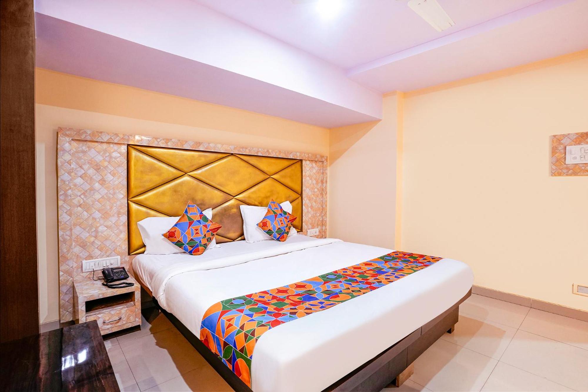 Hotel Fabhotel Everest 4*