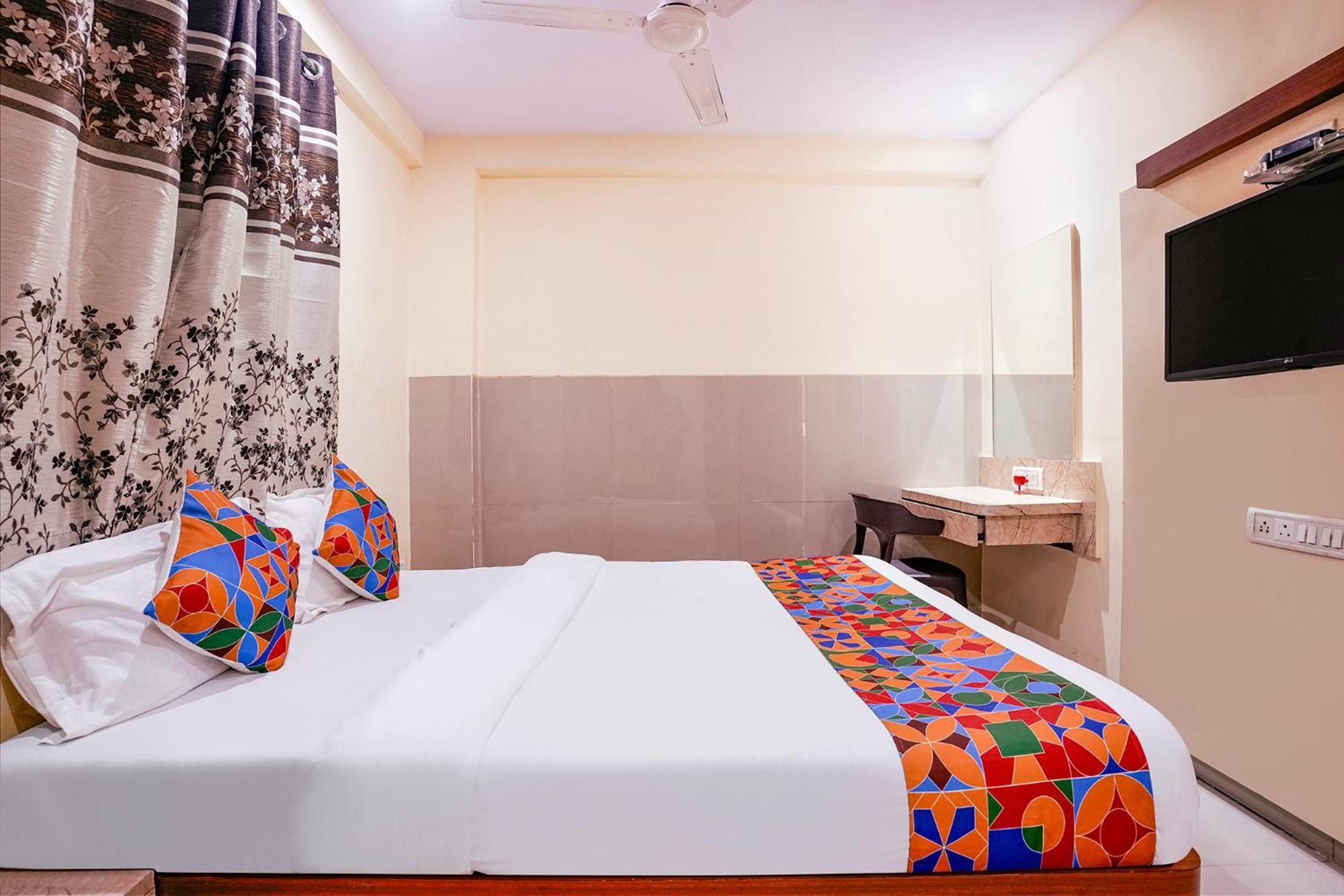 Fabhotel Everest 4*