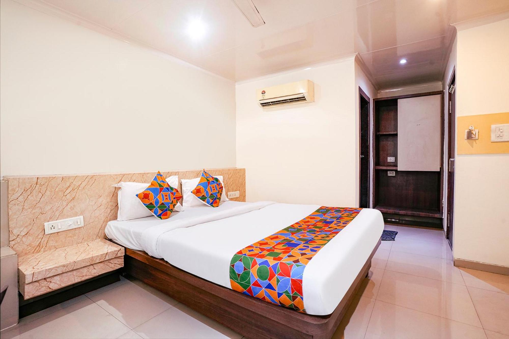 Fabhotel Everest
